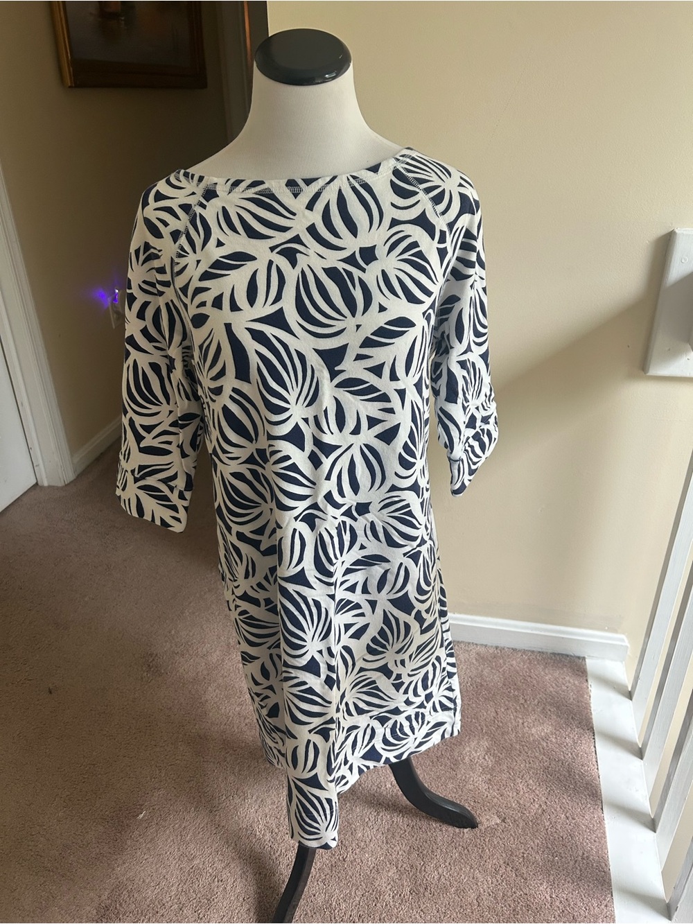 Lilly Pulitzer Navy and White Leaf-Print Shift Dress